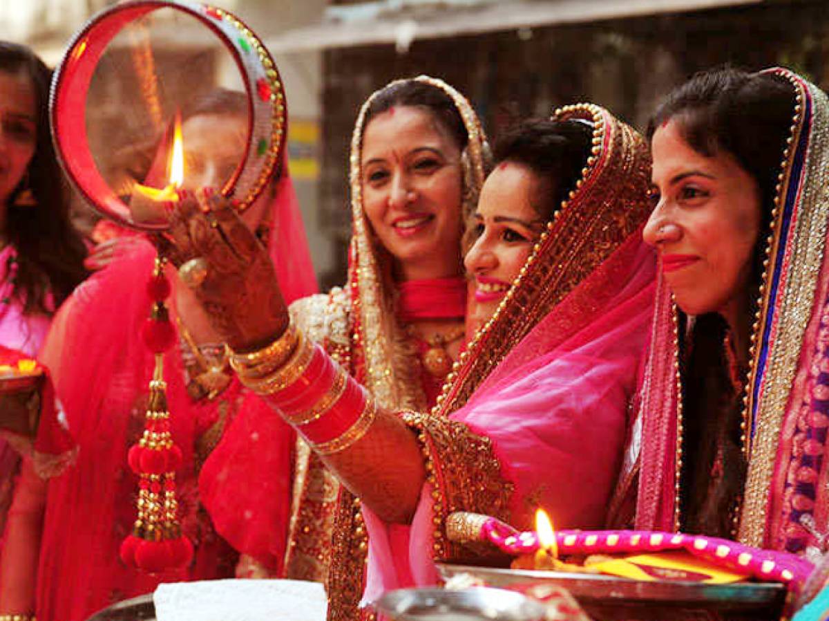 Karwa Chauth Sargi  in hindi