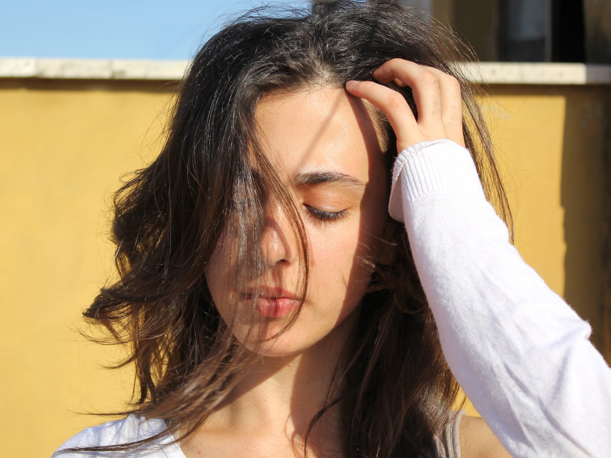 Itchy scalp in hindi